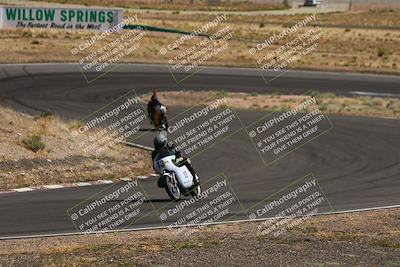 media/Apr-19-2025-AHRMA (Sat) [[3d98ca3309]]/Race/Group 7/Turn 4/